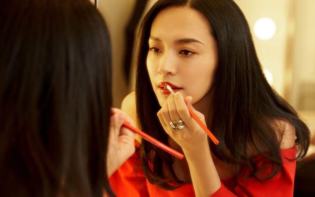 2019女星商业价值榜,赵丽颖未进前十,杨幂第二,榜首实至名归