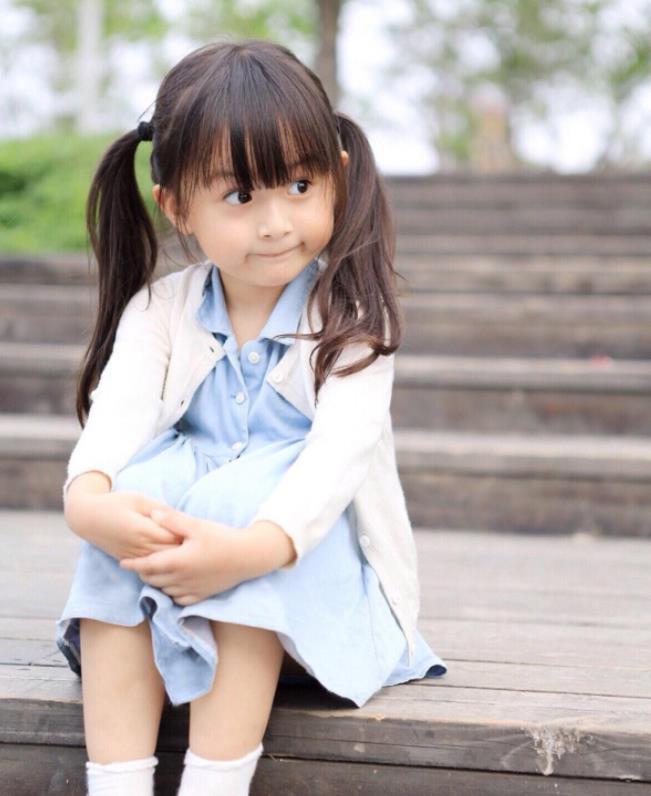 她是“最美小童星”,3岁出道年入百万,如今10岁的她长成这样