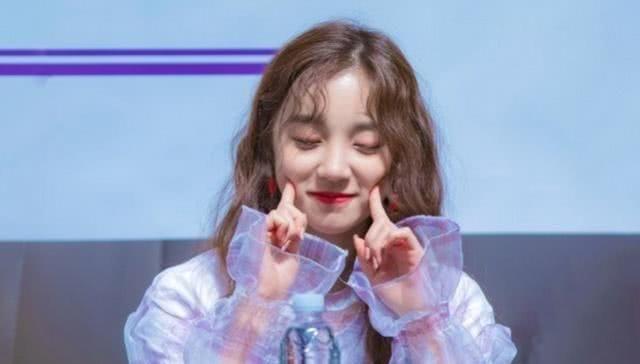 BABY和热巴都HOLD不住的泡面头，她却美上天？网友：妥妥的女神