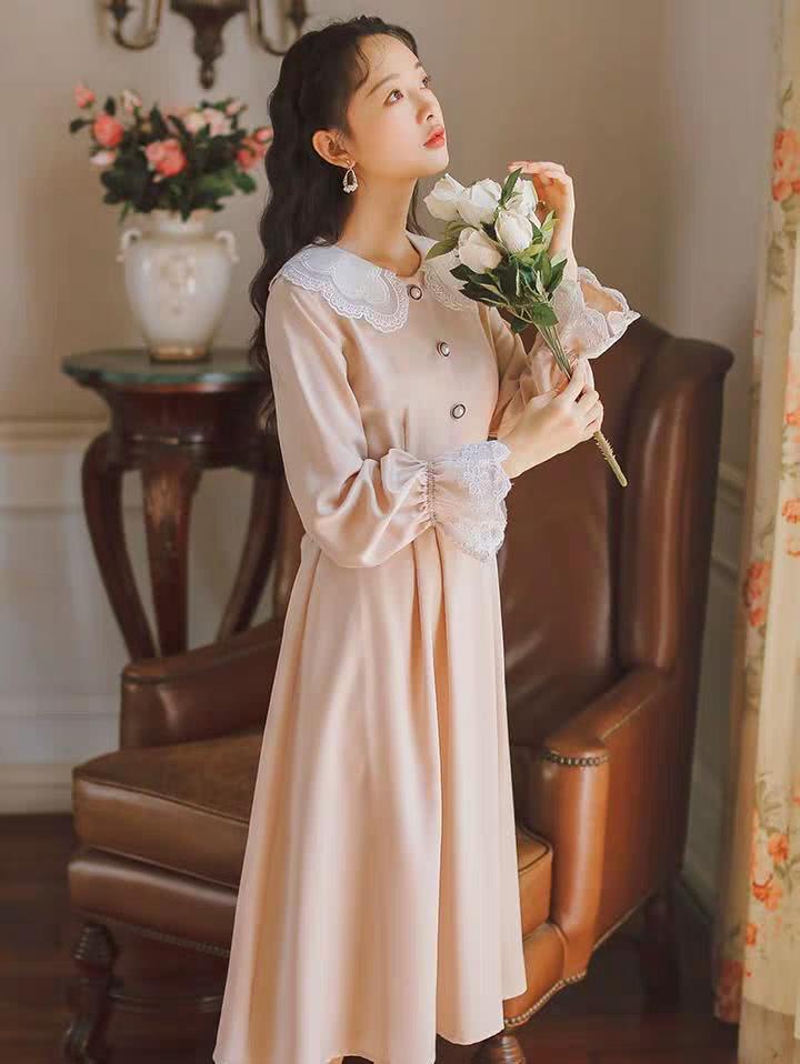 早春很火的连衣裙新穿法,时髦洋气又显身材,高级感太强