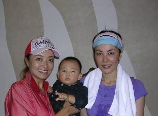 与潘长江搭戏,暗恋王志文,嫁名嘴后闪离,今获幸福