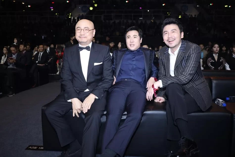 神仙同框太多!郑爽热巴甜酷双杀,亦菲被丽颖艳压,杨紫难敌杨幂