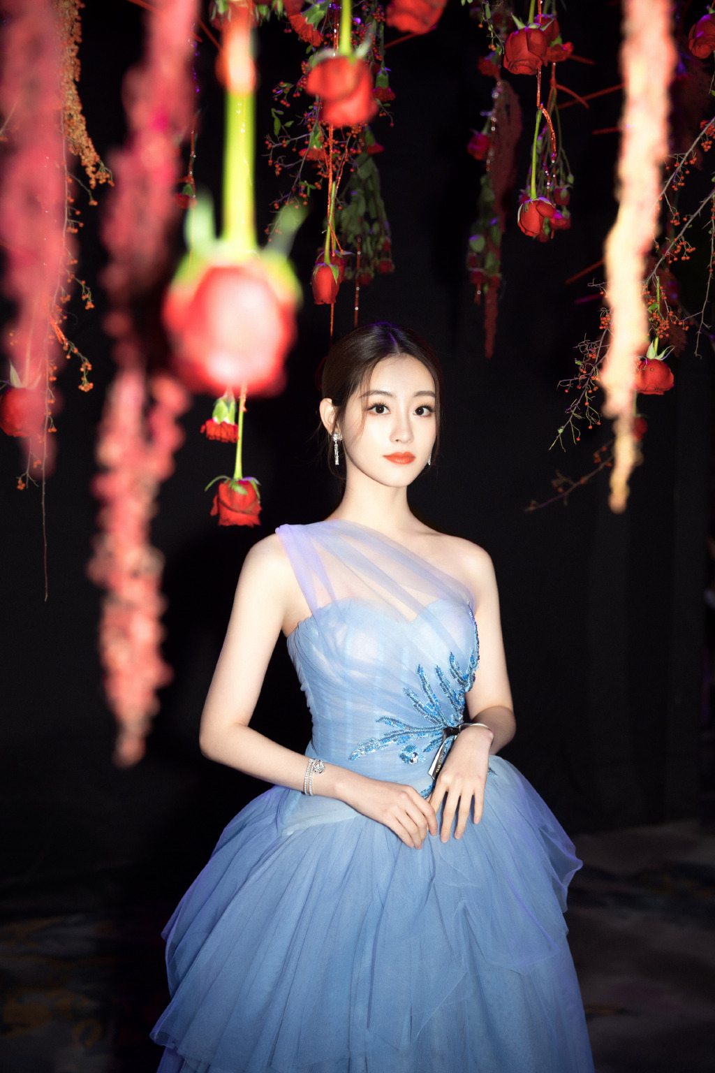 祝绪丹温婉大气性感图片