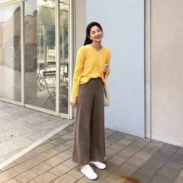 针织衫+拖地裤=秋冬巨洋气穿搭,好看到爆