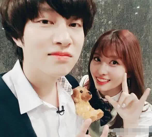 韩星金希澈恋情曝光！公开认爱小13岁女星，缘起2年“早有预谋”