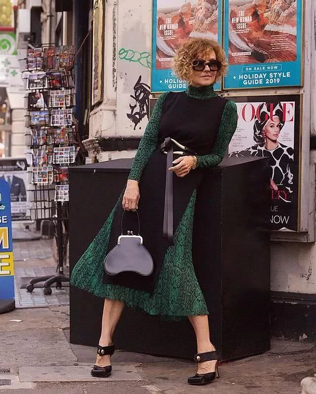 秋冬大热连身裙!选对面料能令轻奢度飙升