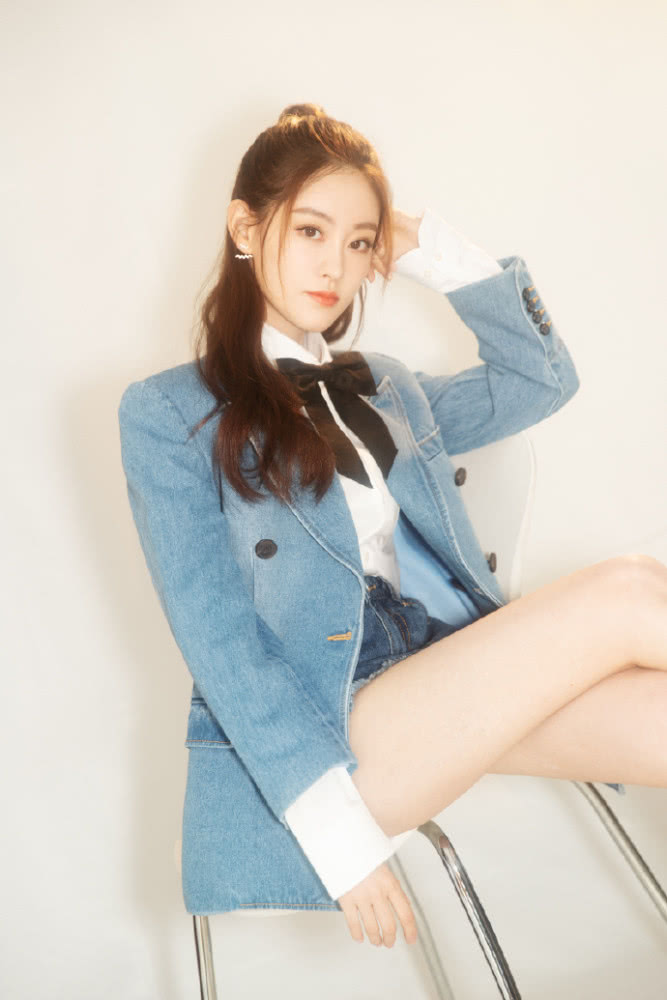 杨幂旗下小花身材都不赖,可论穿衣还是祝绪丹最像她