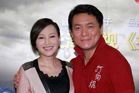 她裸嫁穷光蛋，北漂住6平米“婚房”，恩爱25年，今资产数不尽