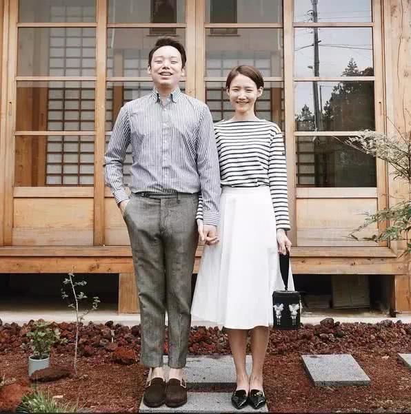 一夜爆红!这对济州夫妇356天穿情侣装,摄影旅行,上演最美爱情