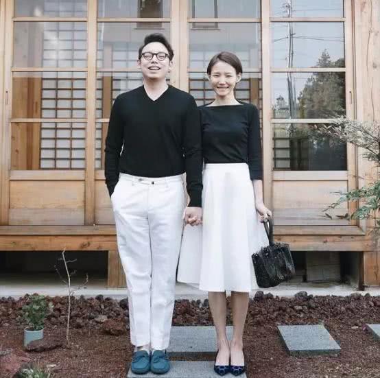 一夜爆红!这对济州夫妇356天穿情侣装,摄影旅行,上演最美爱情