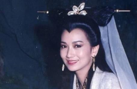 娱乐圈中空姐出身的女明星,你知道都有谁吗?