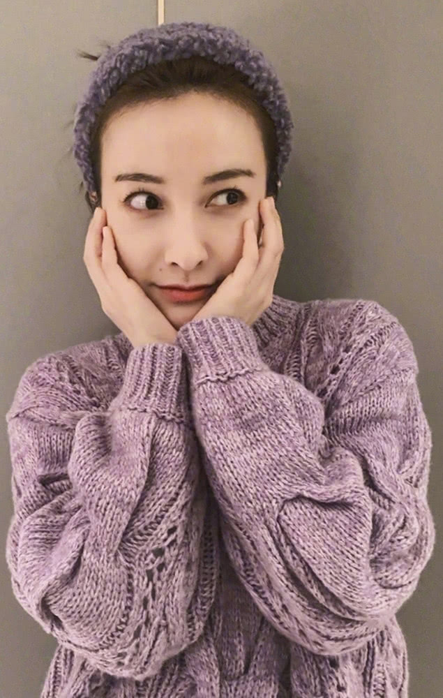 吴昕衣品越来越好,连换3套紫色系造型,却意外穿出少女感?