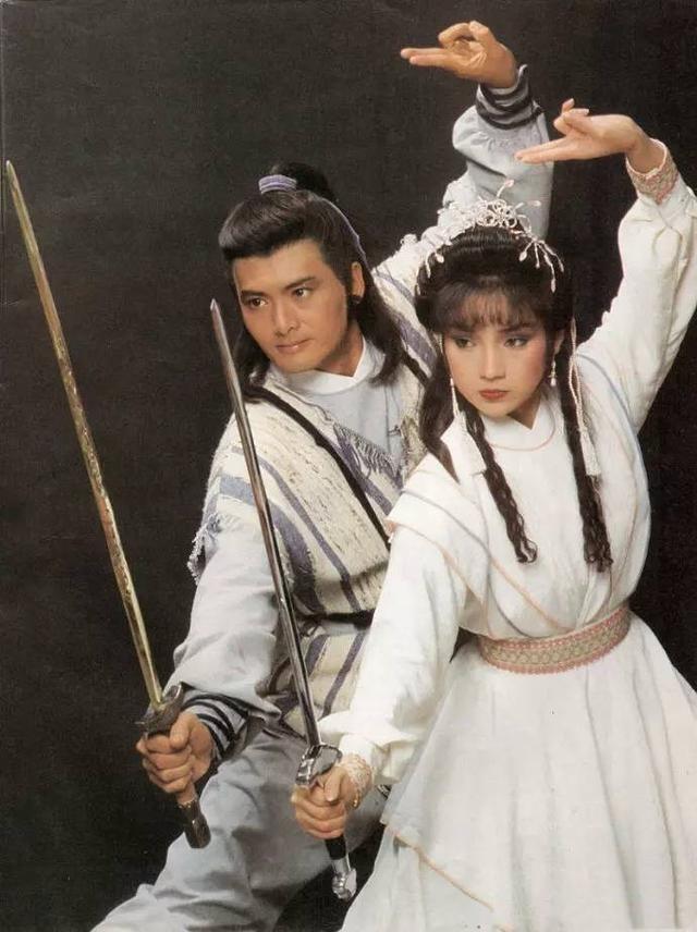 曾被冠以“狐狸精”称号,插足梅艳芳恋情,还害死了翁美玲