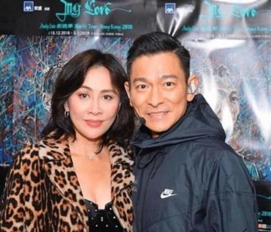 帮刘德华还4千万债务, 晚年被子女啃老到破产, 今被华仔宠上天