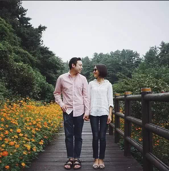 一夜爆红!这对济州夫妇356天穿情侣装,摄影旅行,上演最美爱情
