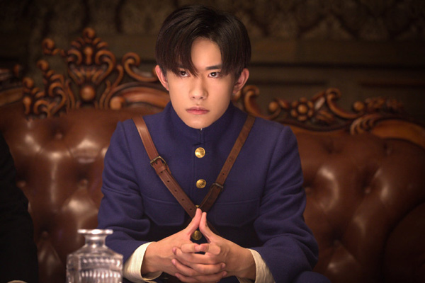 热血同行易烊千玺穿军装是什么时候 离开艳势番后积极投身革命