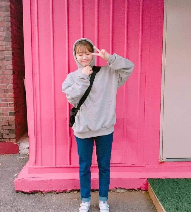 圆脸矮个子女孩怎么穿?6套模板换着来,小个子也能穿出好风采