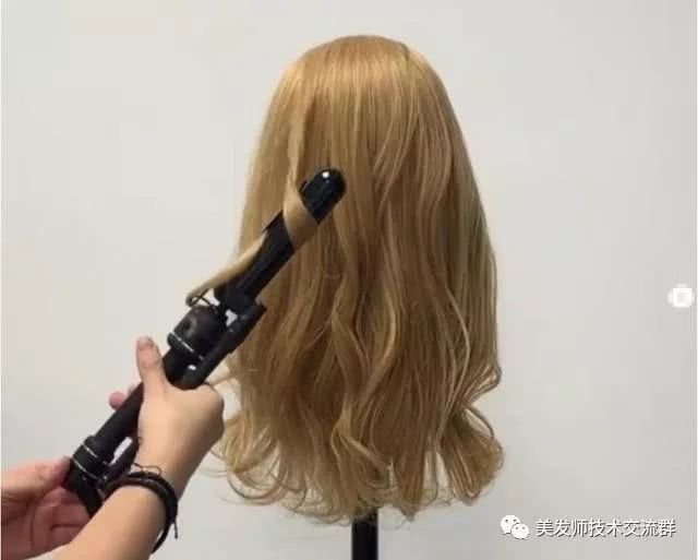 2020最新发型图片,情人节浪漫气质卷发,3个必学卷发技巧