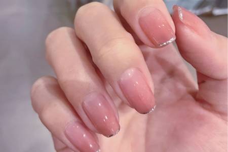 美甲图片2020新款式,短指甲女生适合的美甲造型