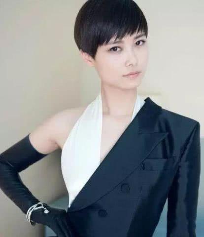 李宇春恋情曝光，男友实力不输王思聪，怪不得一直没有公开