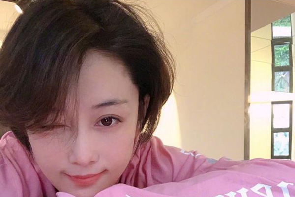 张馨予分享近照什么样 成军嫂后气质突变比写真还漂亮