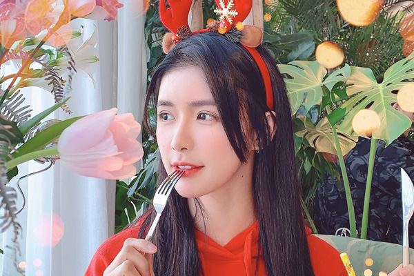 青春有你2蔡卓宜结过婚吗 被曝已经和马来西亚富豪离婚