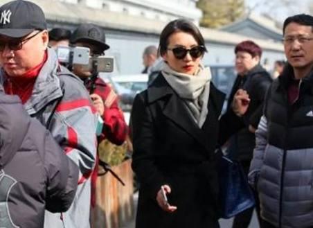 马伊琍成上戏最严考官,一改往日温婉形象,让无数考生瑟瑟发抖