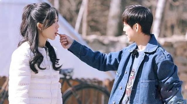 何炅捧红了谢娜，捧红了赵丽颖，唯独捧不红没眼力见的她？