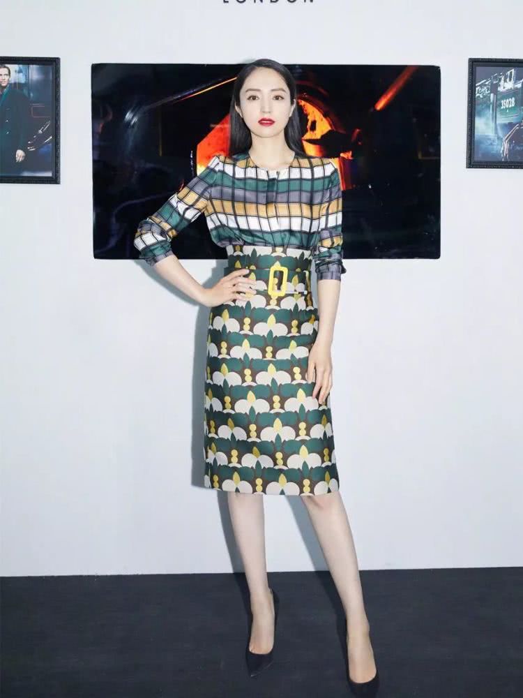 3岁小酒窝近照,五官越长越像高云翔,乖巧可爱灵气似董璇