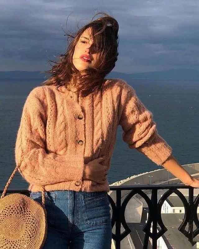 冬季基础毛衣款式,学会这些穿搭技巧,打造属于你的风格