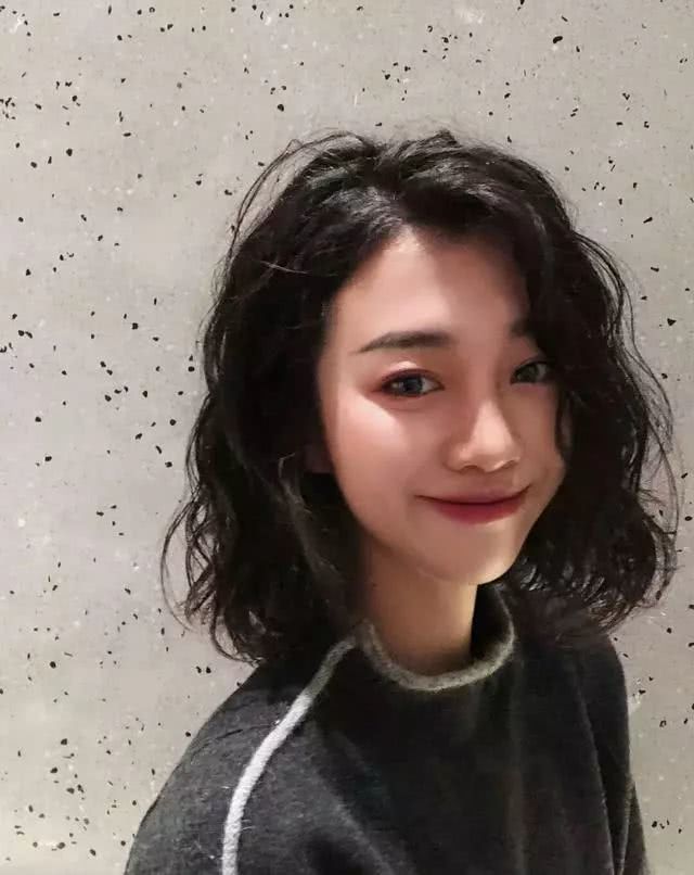 复古日系减龄短发大合辑，总有一款是你喜欢的