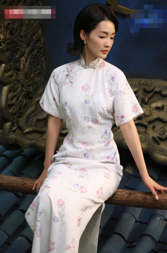 李沁太瘦穿修身裙？优雅甜美气质绝了