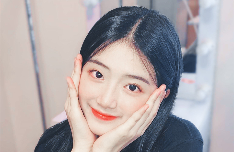 1_(3).jpg 《青春有你2》未播先火!虞书欣拎20万包包现身,不愧为小公主