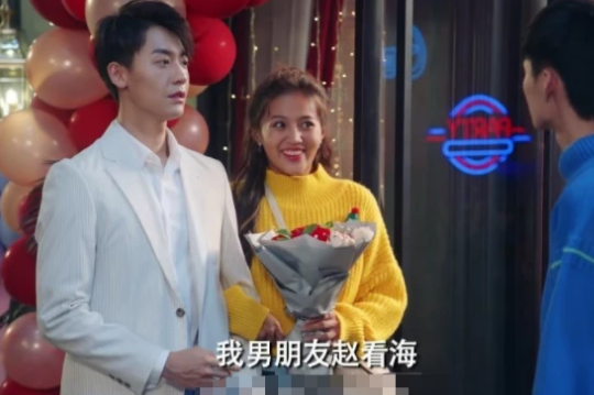 有种“整容”叫咖喱酱短发!和之前判若两人,真爱粉都认不出