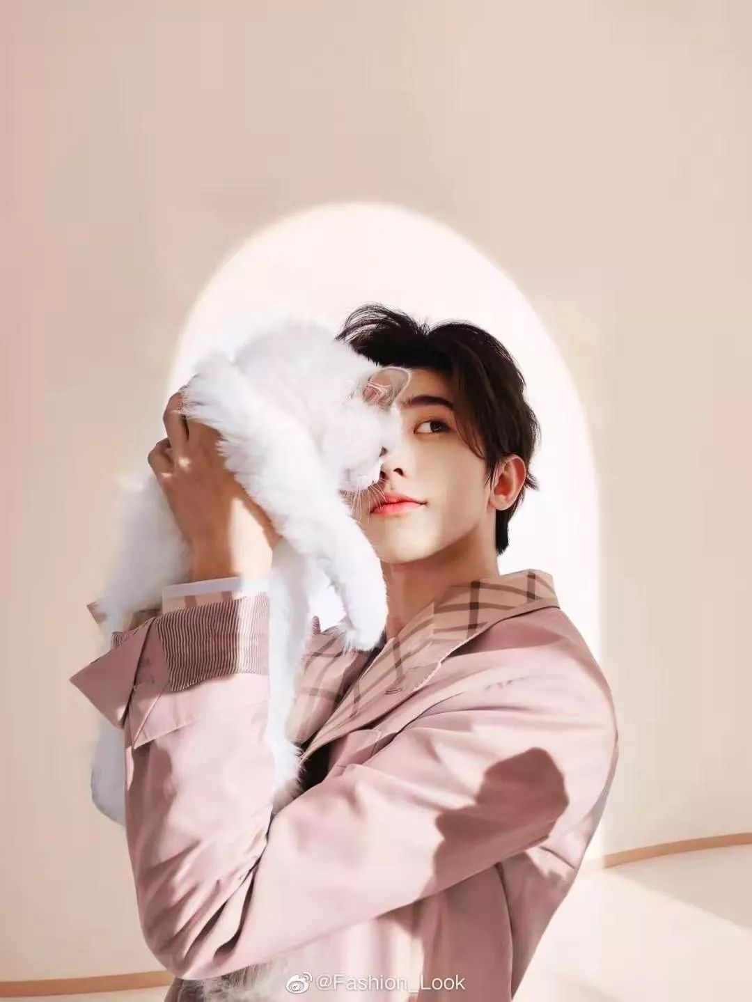 娱记说:杨幂甩了魏大勋?蔡徐坤被黑怕了?佟丽娅放弃刘昊然?杨超越被实力派吊打?欧豪反炒?