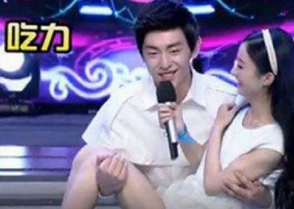 邓伦抱过的女星，抱李沁热巴赵丽颖都很一般，唯独第四个甜到心坎