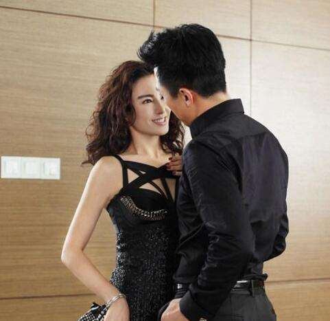 张雨绮近照,初入影视界就获得周星驰青睐,与大20岁导演离婚