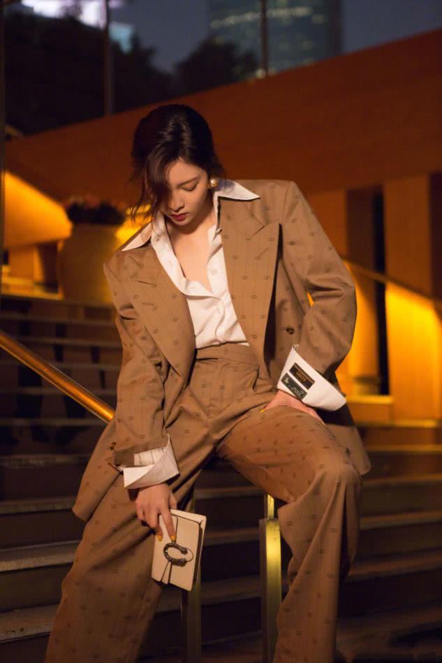 宋妍霏各种造型轻松拿捏,百变韩系穿搭看她就够了