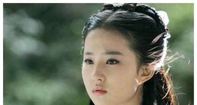 7位女明星20岁的对比照,网友们更喜欢谁呢?