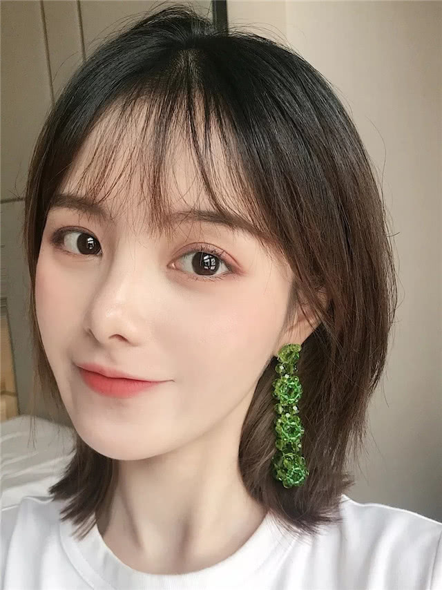 判断你是“高级脸”还是“网红脸”，主要看这4点，不妨自测一下