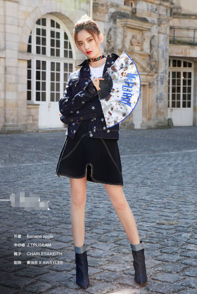 杨超越颜值高身材比例太好，这腿长要命了