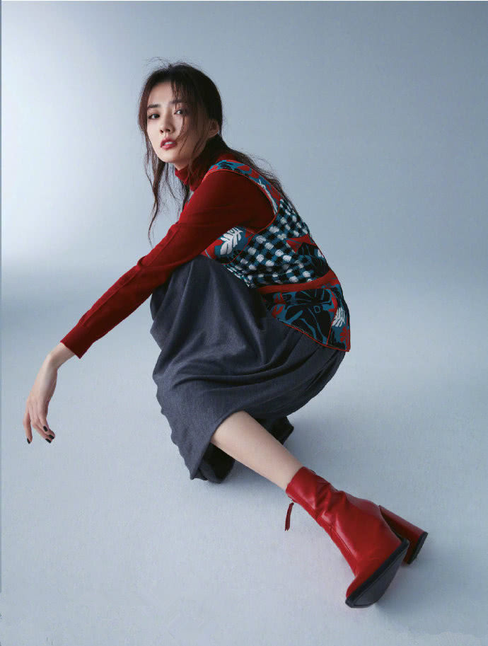 徐璐和张铭恩在情人节晒大片,被两人的扮酷秀造型甜到了!