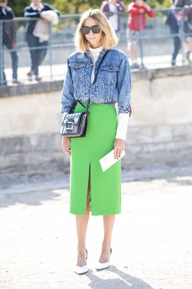 长裙搭配什么上衣，这样搭配女人味十足