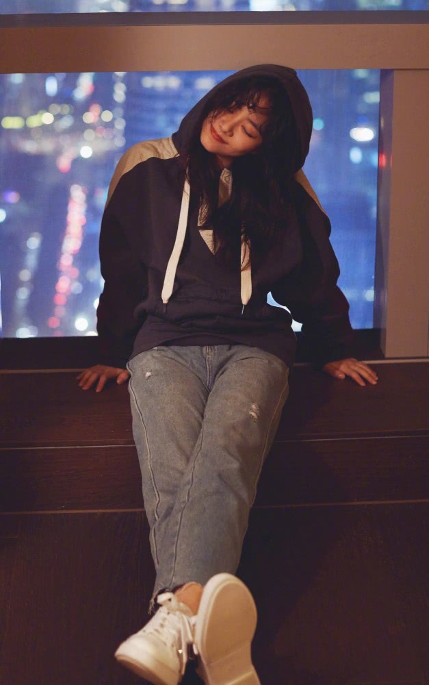 谭松韵彻底大变样,瘦出网红脸没了以前的灵气