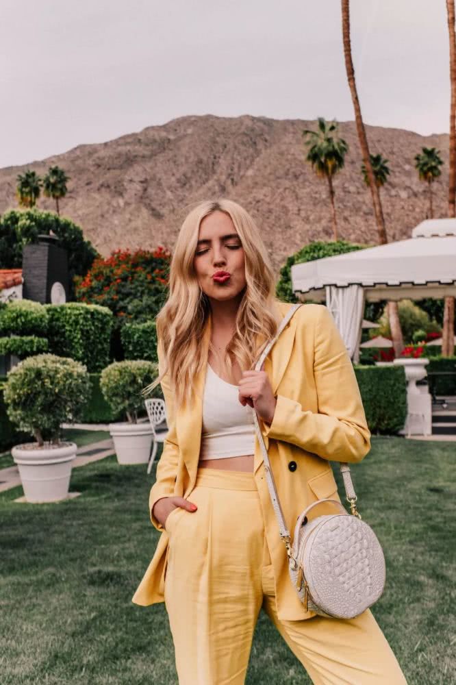 时下复古风流行的圆形包，美出不一样的你！