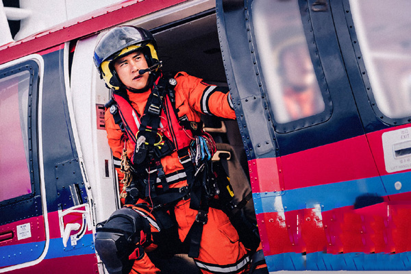 电影《紧急救援》撤档后什么时候上映 彭于晏王彦霖演绎热血救捞人