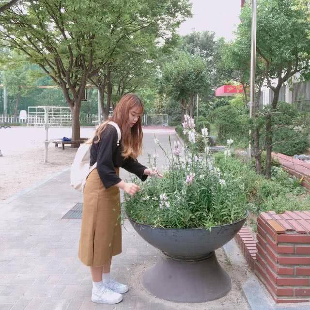 圆脸矮个子女孩怎么穿?6套模板换着来,小个子也能穿出好风采