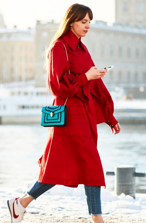 春天红色毛衣怎么穿?和我学穿搭,红红火火过春季