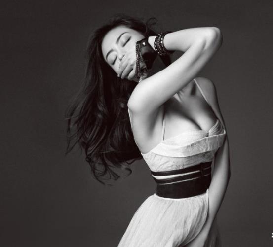 熊黛林婚后低调被质疑嫁入“假豪门”, 发文回应40字网友哑口无言