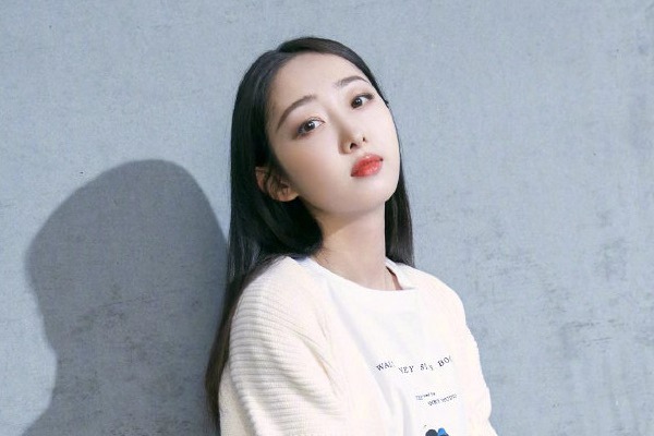 尹正蒋梦婕已经在一起了吗 网友偶遇两人现身纽约疑似正在甜蜜约会